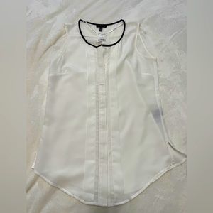 Le Chateau sleeveless blouse